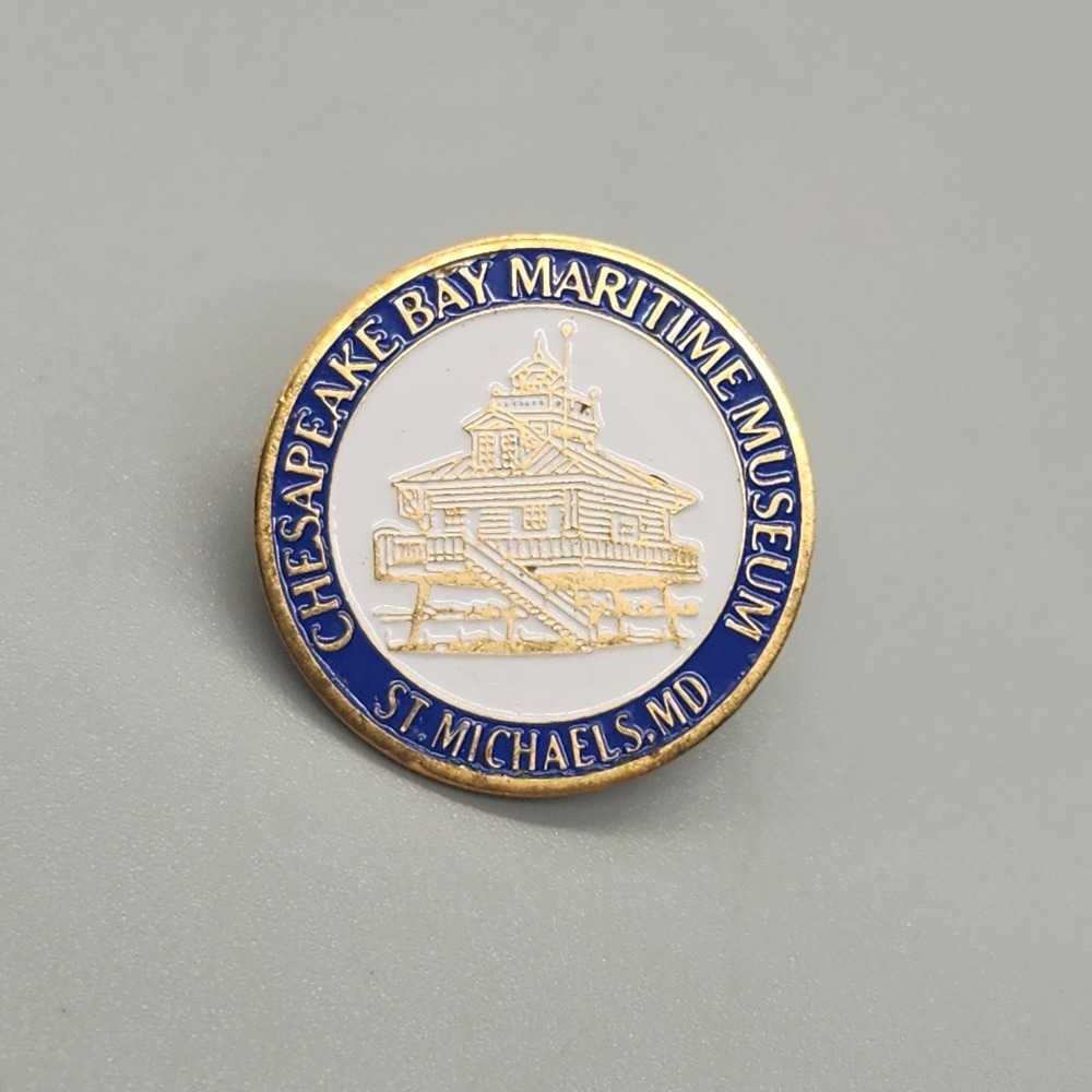 Vintage Chesapeake Bay Maritime Museum St Michaels MD Lapel Pin White Gold Blue